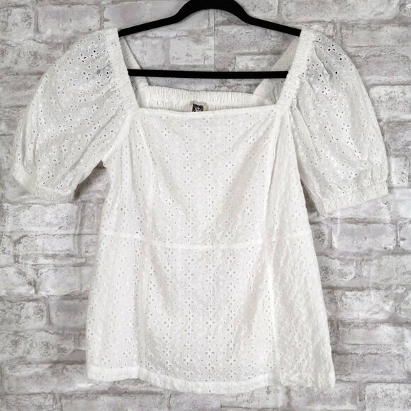 100% Cotton Eyelet Puff-Sleeve Top - Picture 1 of 6